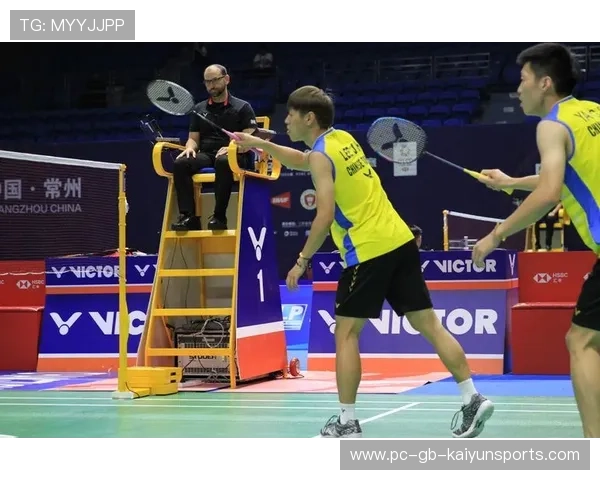 羽毛球反手封网盖帽得分：精准技术与竞技魅力的完美结合