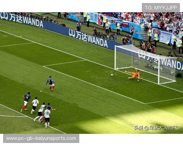 布拉格斯拉维亚将引入技术性左脚将，开启足球战术新篇章