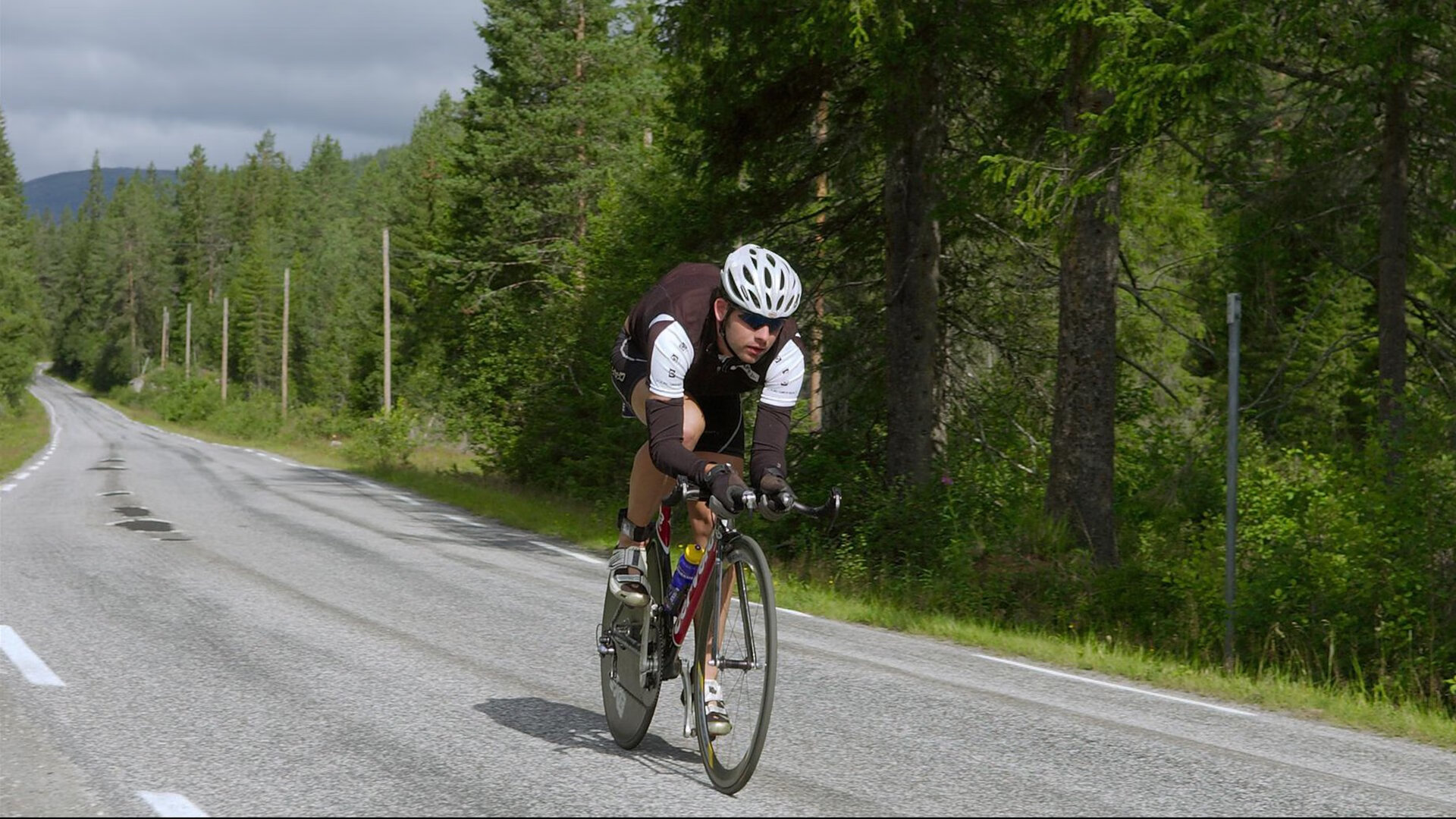 全国游泳冠军赛男子400米混合泳 汪顺最后50米发力强势逆转夺金，游泳冠军视频男子400米混合泳2008年